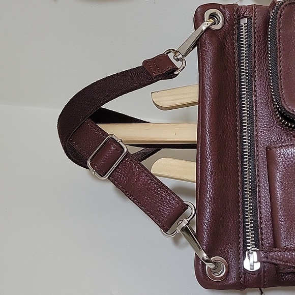 Fossil Leather Crossbody Bag in beautiful Cherry Brown🤎🐿 - Picture 4 of 12